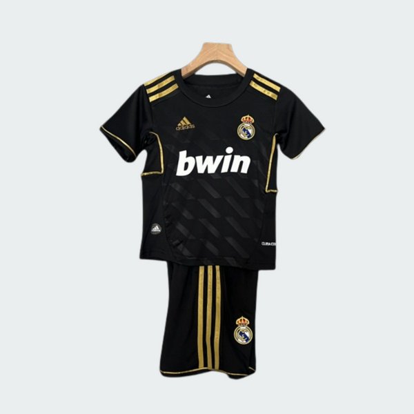 Kit Infantil Retrô Real Madrid I 11/12